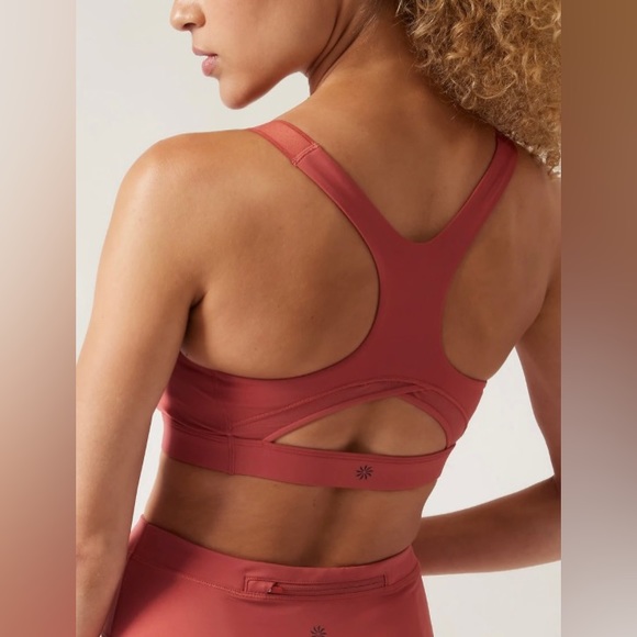 Athleta Ultimate Adjustable Bra. - Picture 2 of 11